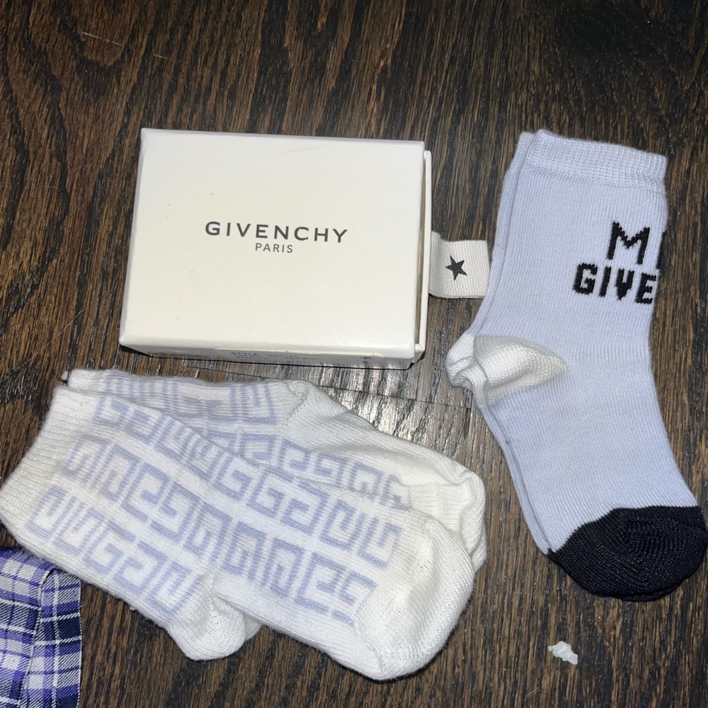 givenchy baby socks